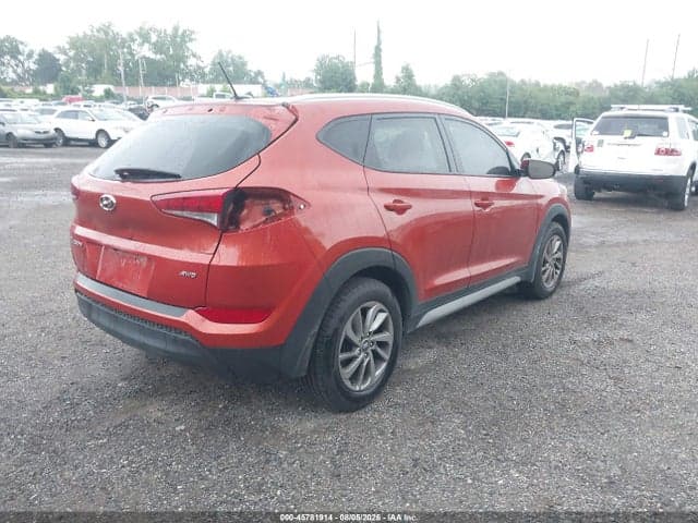2017 HYUNDAI TUCSON SE 4