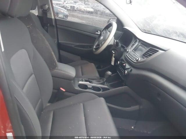 2017 HYUNDAI TUCSON SE 5