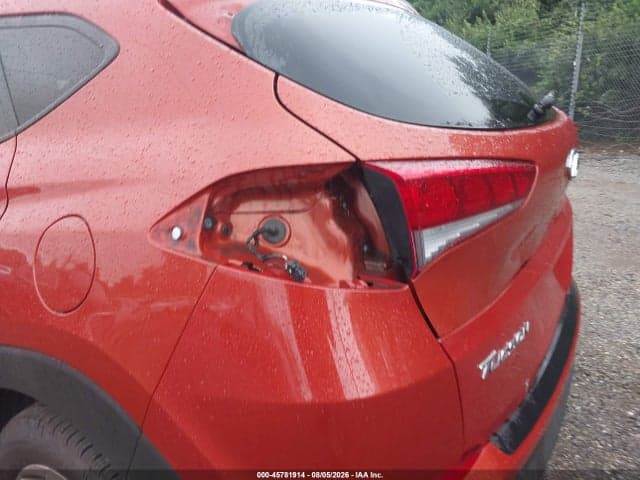 2017 HYUNDAI TUCSON SE 6