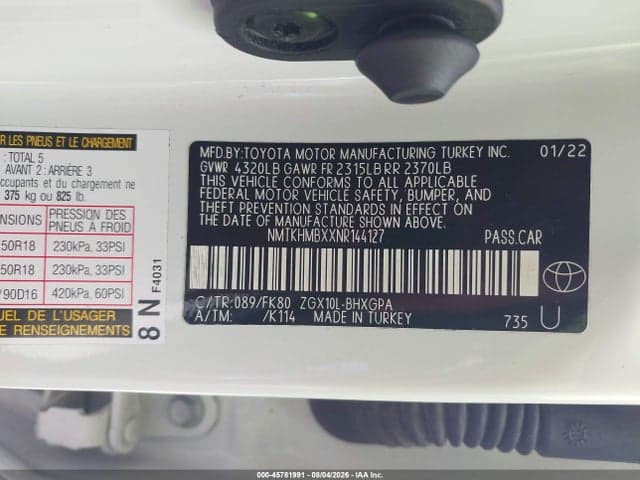 2022 TOYOTA C-HR XLE 9