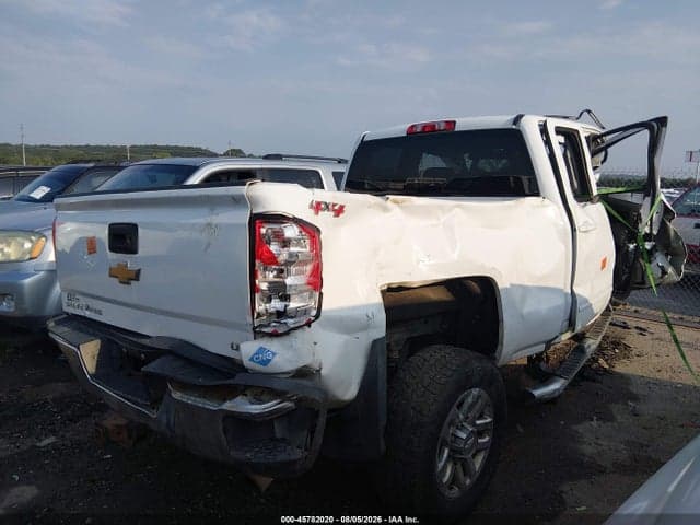 2017 CHEVROLET SILVERADO 2500HD LT 4