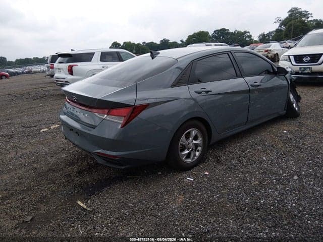 2021 HYUNDAI ELANTRA SE 4