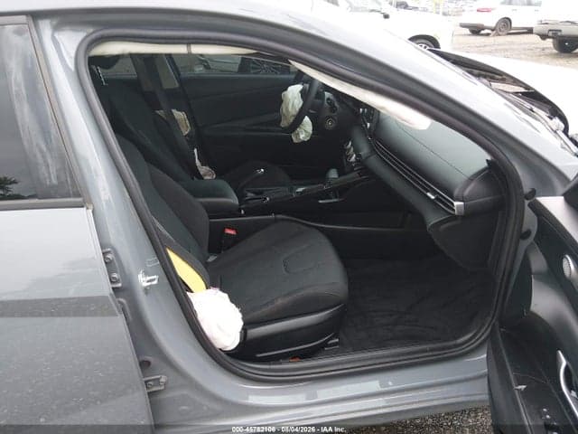2021 HYUNDAI ELANTRA SE 5