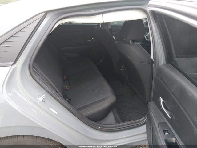 2021 HYUNDAI ELANTRA SE 8