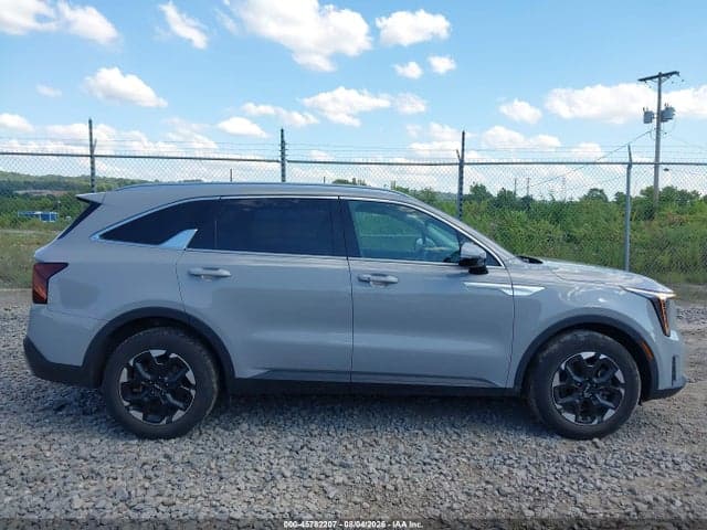 2024 KIA SORENTO S 13