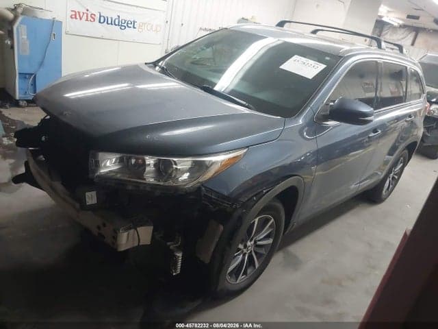 2019 TOYOTA HIGHLANDER XLE 2