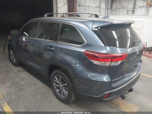 2019 TOYOTA HIGHLANDER XLE 3