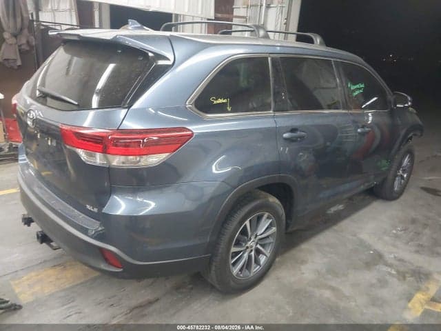 2019 TOYOTA HIGHLANDER XLE 4