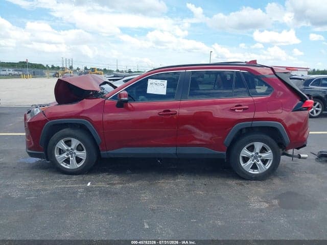 2020 TOYOTA RAV4 XLE 15