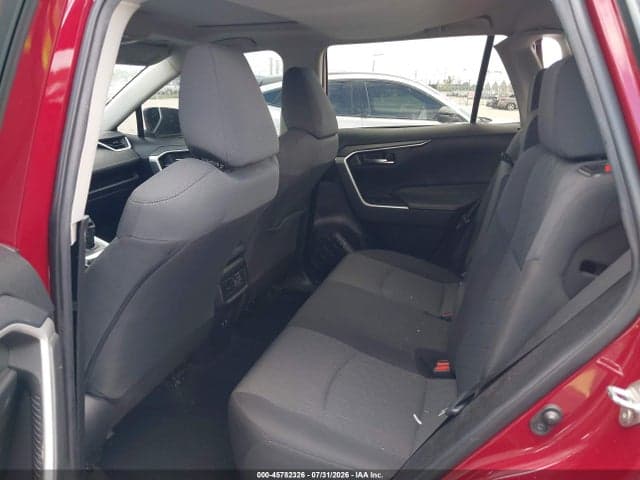 2020 TOYOTA RAV4 XLE 8