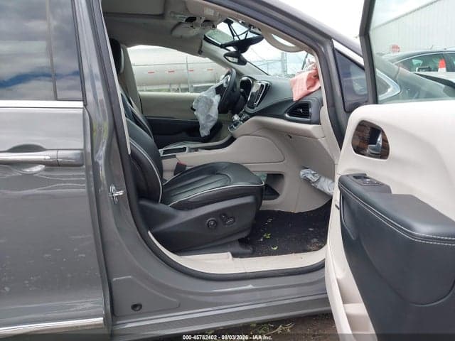 2022 CHRYSLER PACIFICA LIMITED 5
