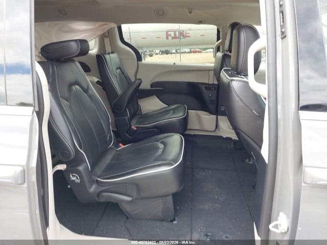 2022 CHRYSLER PACIFICA LIMITED 8