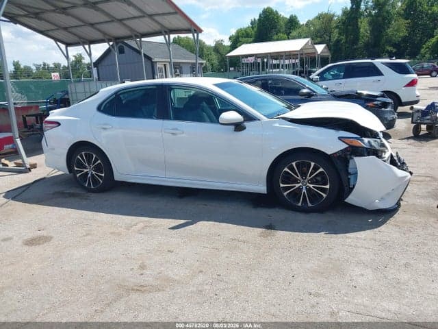 2019 TOYOTA CAMRY SE 13