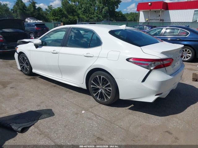 2019 TOYOTA CAMRY SE 3