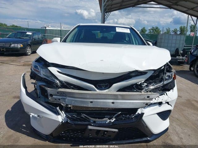 2019 TOYOTA CAMRY SE 6