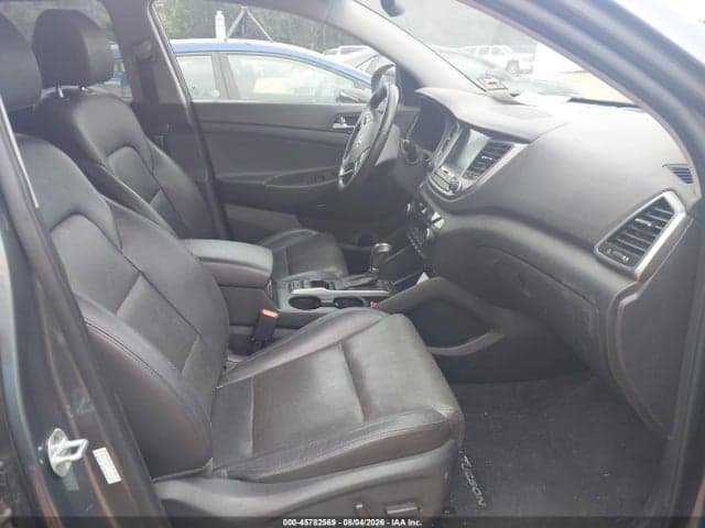 2017 HYUNDAI TUCSON SE PLUS 5