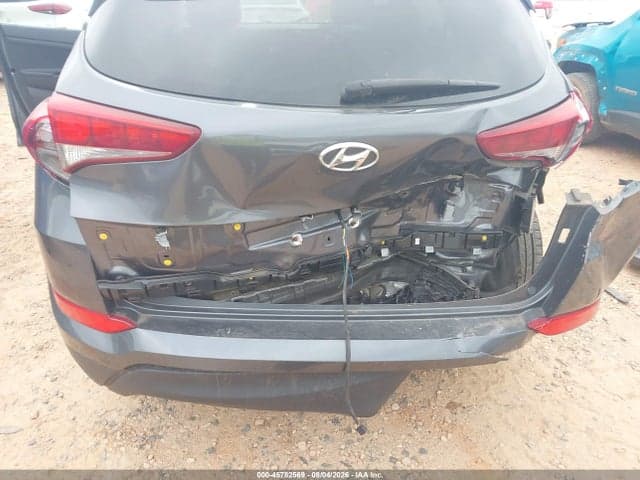 2017 HYUNDAI TUCSON SE PLUS 6
