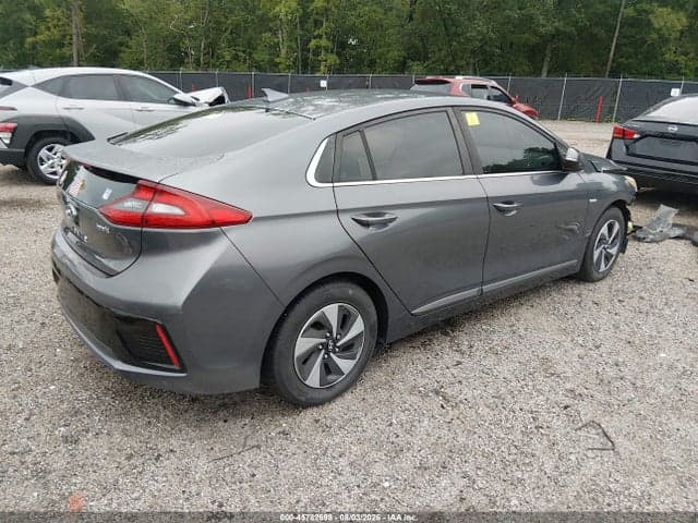 2017 HYUNDAI IONIQ HYBRID SEL 4