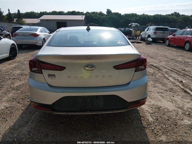 2019 HYUNDAI ELANTRA SEL 17
