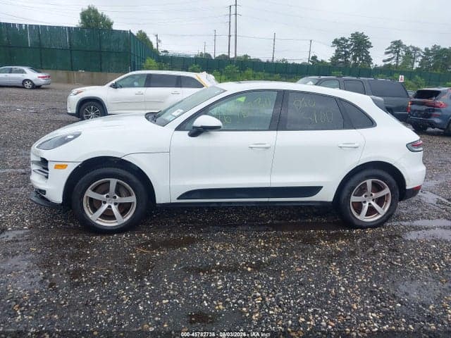 2020 PORSCHE MACAN 13