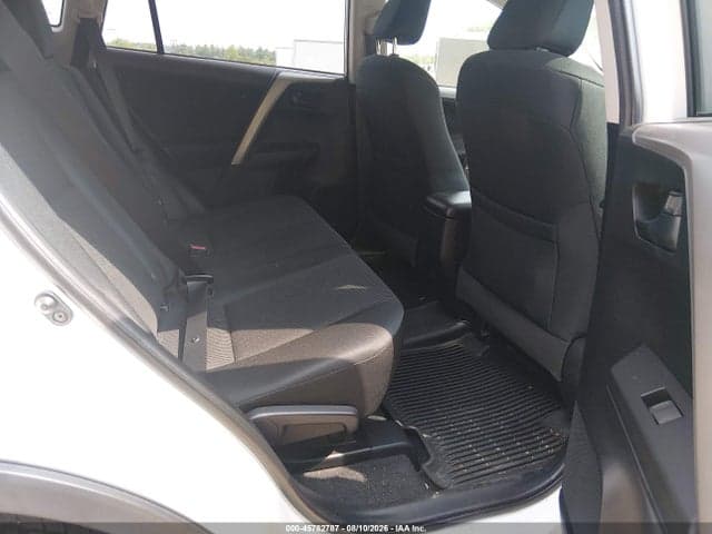 2017 TOYOTA RAV4 LE 8