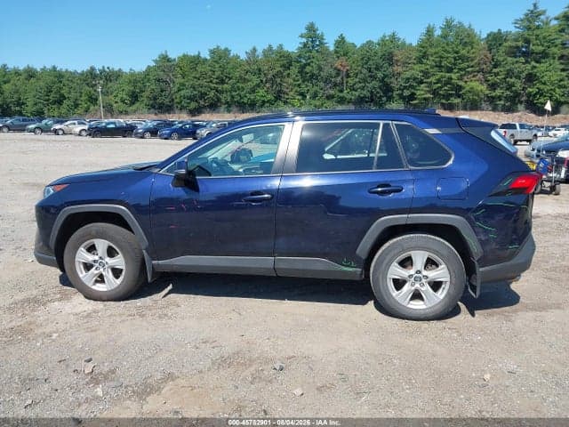 2020 TOYOTA RAV4 XLE 14