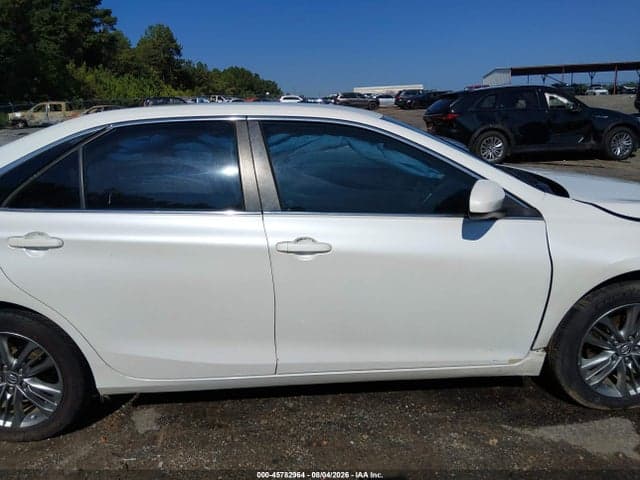2017 TOYOTA CAMRY SE 13