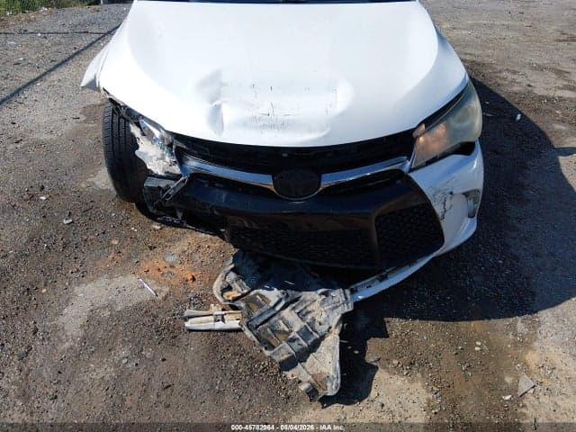 2017 TOYOTA CAMRY SE 17