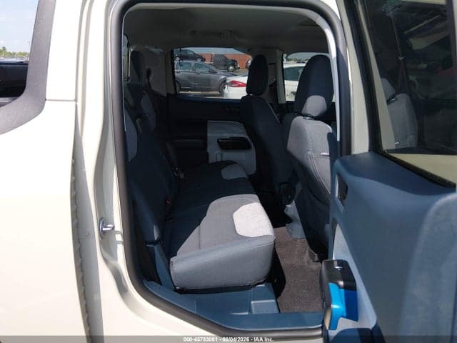 2025 FORD MAVERICK XLT 8
