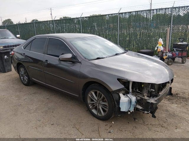 2017 TOYOTA CAMRY SE - 1
