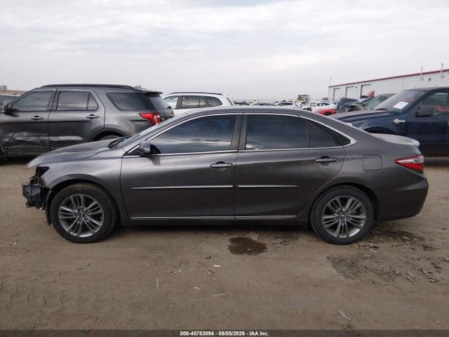 2017 TOYOTA CAMRY SE 15