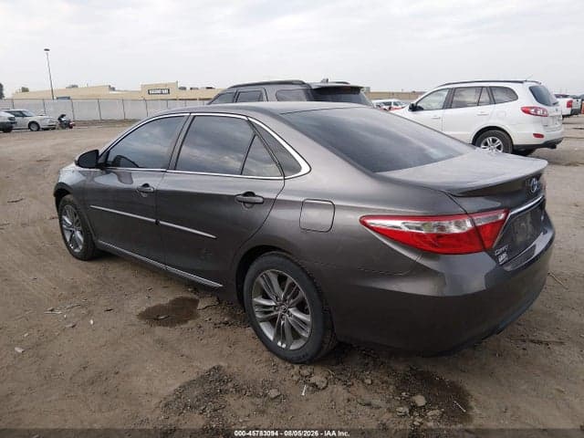 2017 TOYOTA CAMRY SE 3