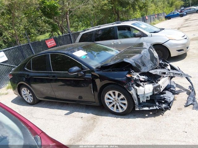2018 TOYOTA CAMRY LE 13