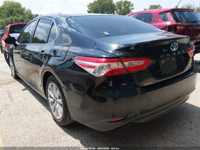 2018 TOYOTA CAMRY LE 3