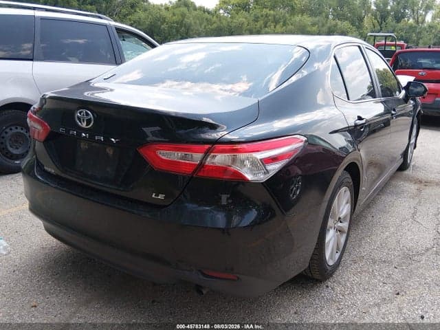 2018 TOYOTA CAMRY LE 4