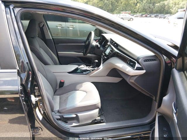 2018 TOYOTA CAMRY LE 5
