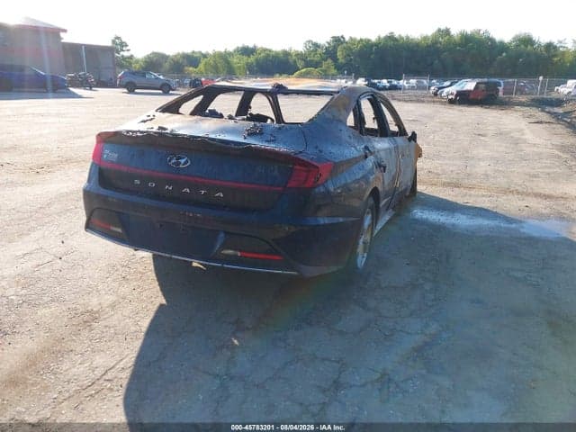 2023 HYUNDAI SONATA SE 4