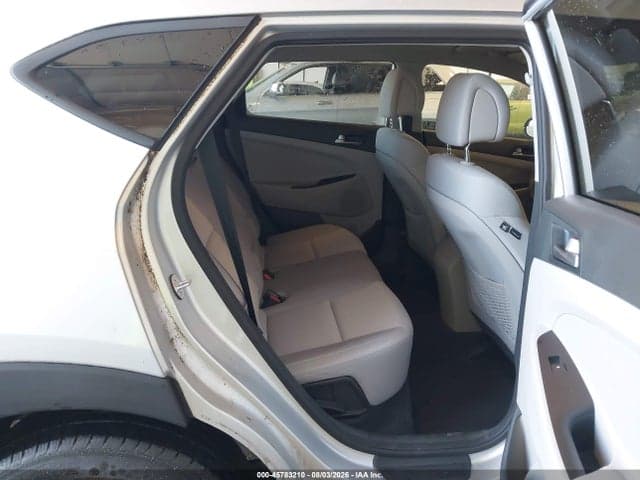 2018 HYUNDAI TUCSON SE 8