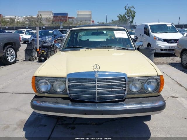 1979 MERCEDES-BENZ 240D SERIES 12