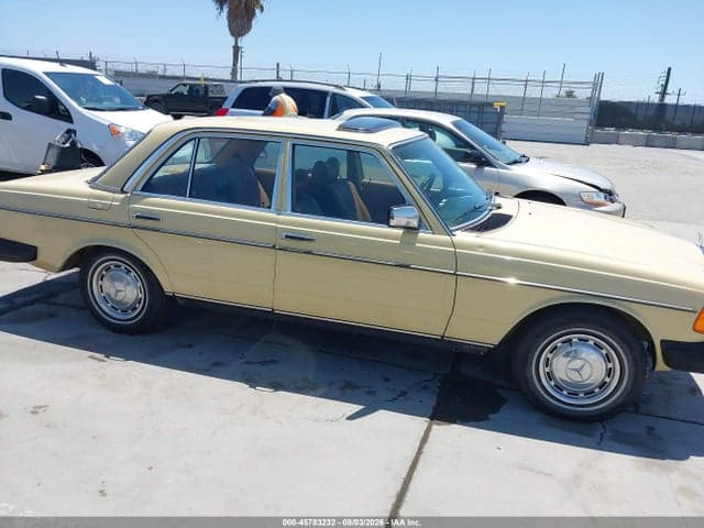 1979 MERCEDES-BENZ 240D SERIES 13