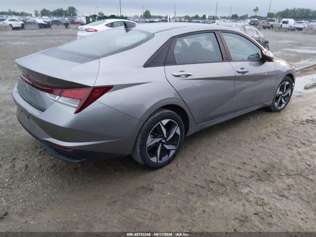 2023 HYUNDAI ELANTRA SEL 4