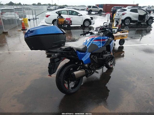 2026 BMW R 1300 RT/RT-P 4