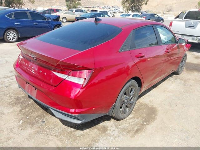 2023 HYUNDAI ELANTRA SEL 4