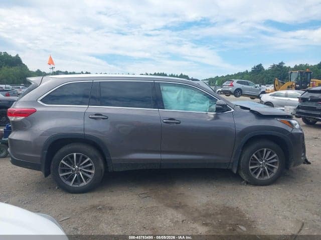 2019 TOYOTA HIGHLANDER XLE 13