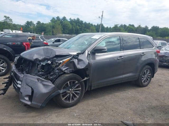 2019 TOYOTA HIGHLANDER XLE 14