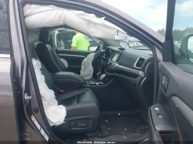 2019 TOYOTA HIGHLANDER XLE 5