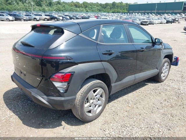 2025 HYUNDAI KONA SE 4