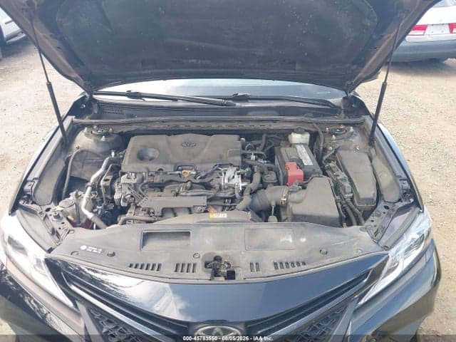 2018 TOYOTA CAMRY SE 10