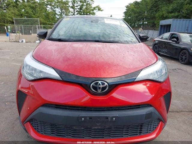 2020 TOYOTA C-HR XLE 12