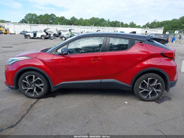 2020 TOYOTA C-HR XLE 14